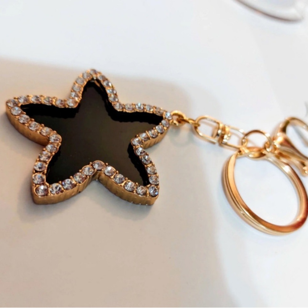 Elegant Black and Gold Star Keychain